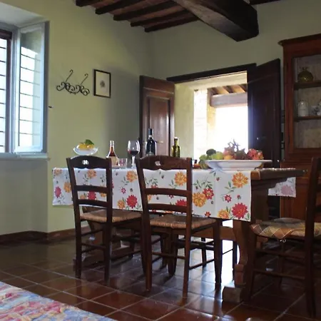 Apartment Sigliano Sleeps 4 Pool Wifi *