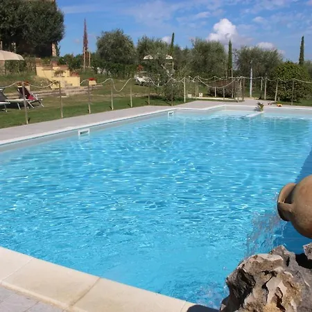 Sigliano Sleeps 4 Pool Wifi *