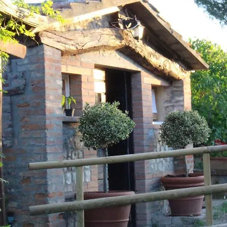 Sigliano Sleeps 4 Pool Wifi Apartment *