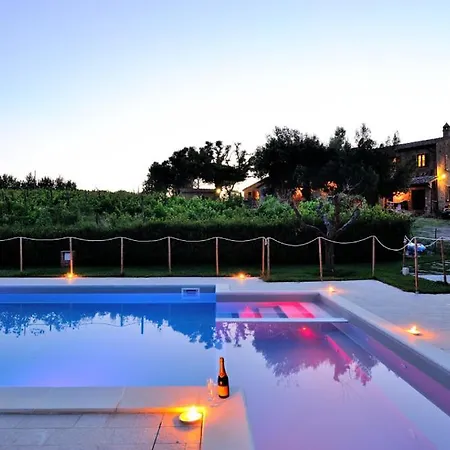 Sigliano Sleeps 4 Pool Wifi Apartment San Litardo