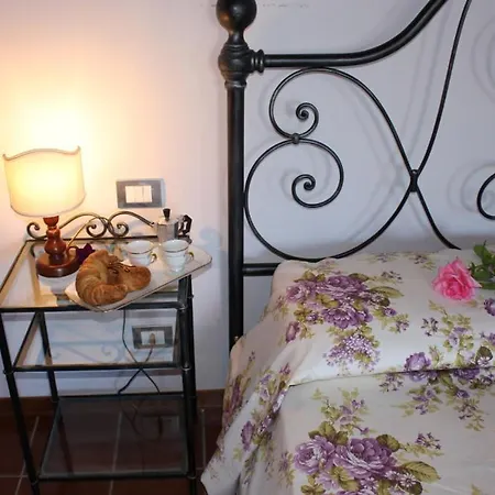 Apartment Sigliano Sleeps 4 Pool Wifi *
