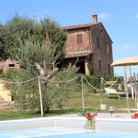 Sigliano Sleeps 4 Pool Wifi *